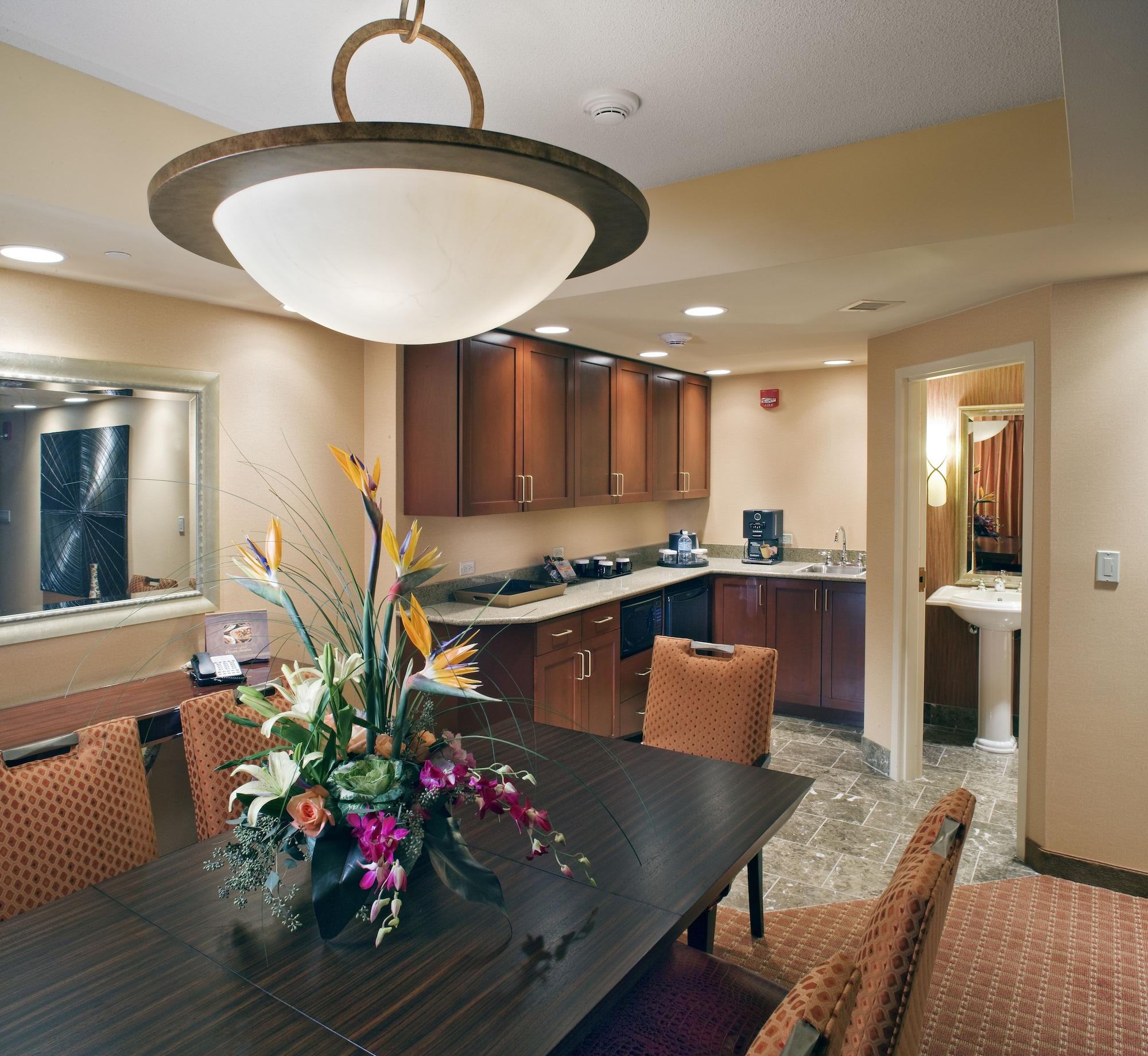 Embassy Suites By Hilton Norman Hotel & Conference Center מראה חיצוני תמונה