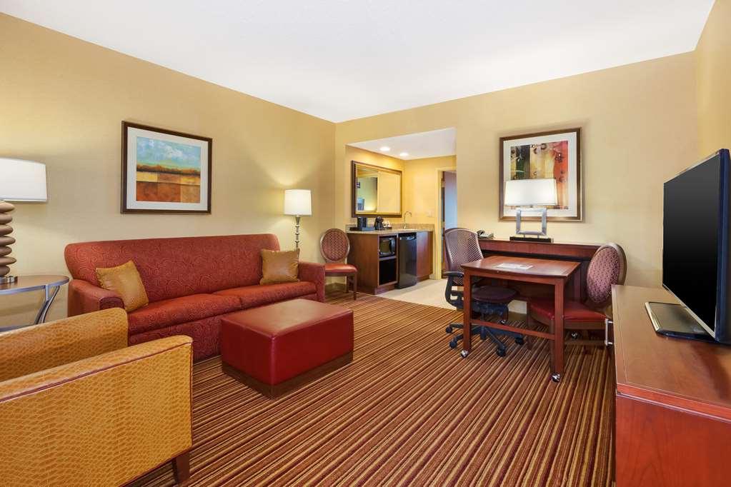 Embassy Suites By Hilton Norman Hotel & Conference Center חדר תמונה