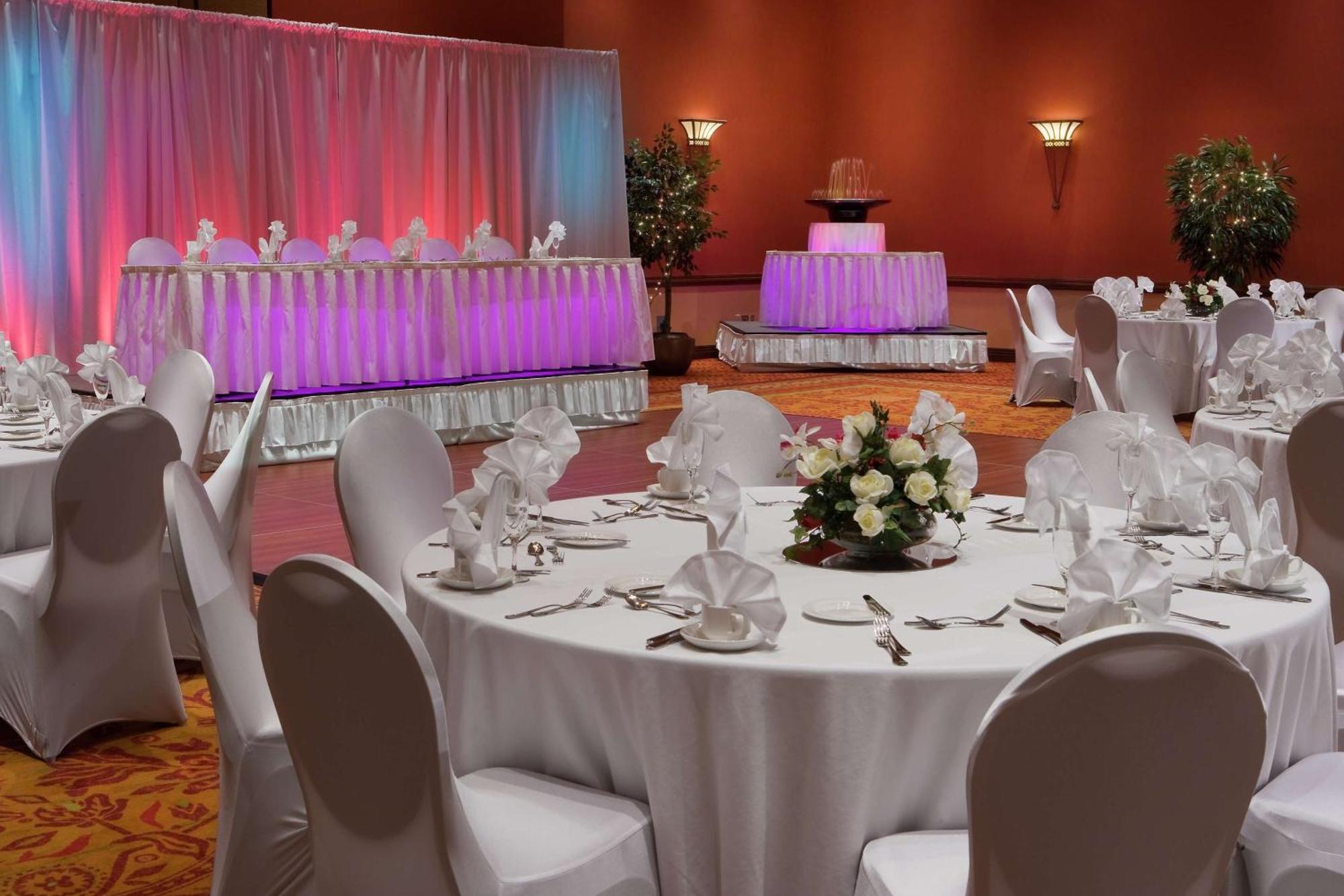 Embassy Suites By Hilton Norman Hotel & Conference Center מראה חיצוני תמונה