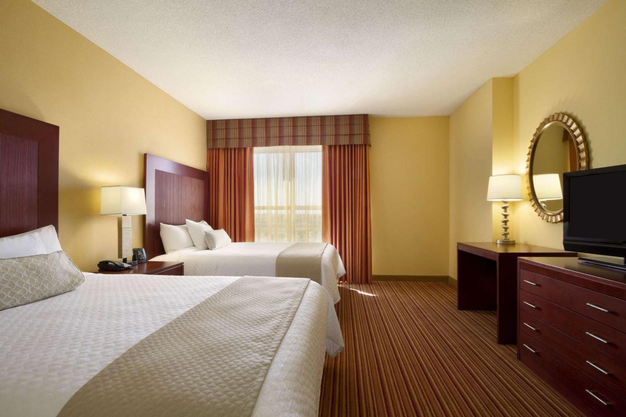 Embassy Suites By Hilton Norman Hotel & Conference Center מראה חיצוני תמונה