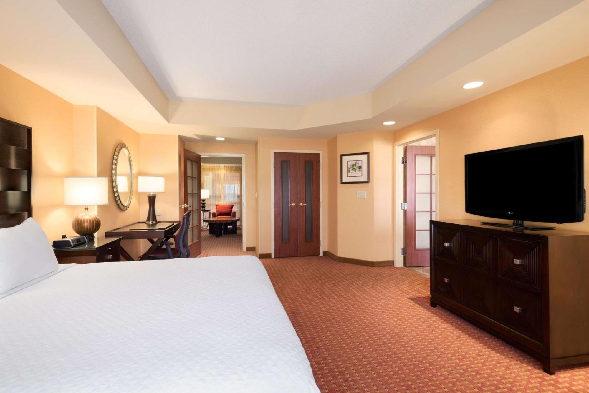 Embassy Suites By Hilton Norman Hotel & Conference Center מראה חיצוני תמונה