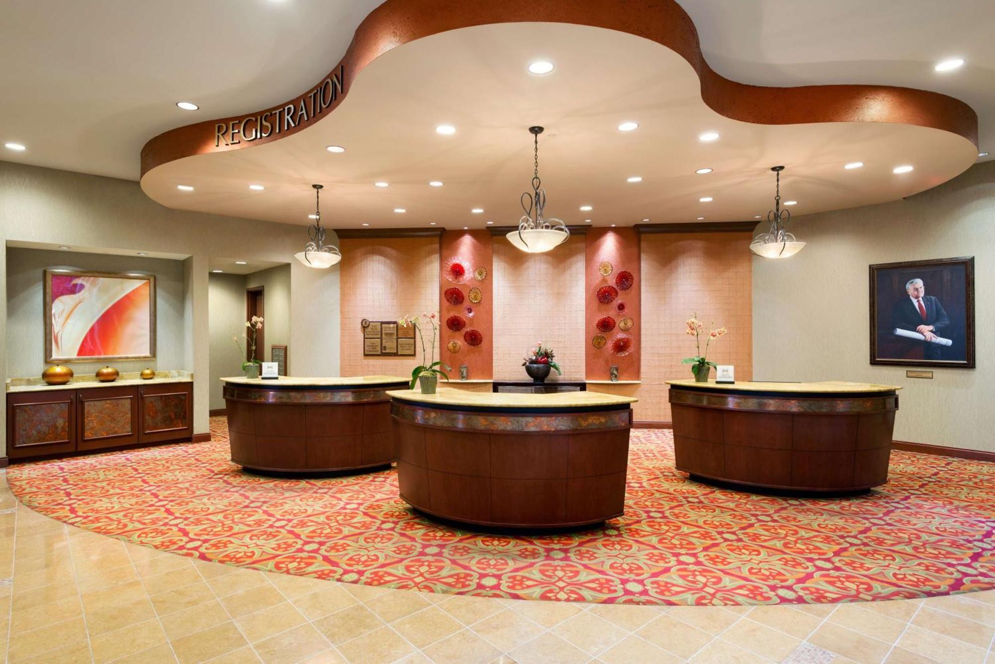 Embassy Suites By Hilton Norman Hotel & Conference Center מראה חיצוני תמונה