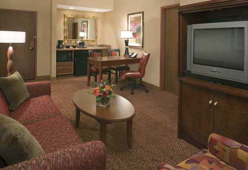 Embassy Suites By Hilton Norman Hotel & Conference Center חדר תמונה